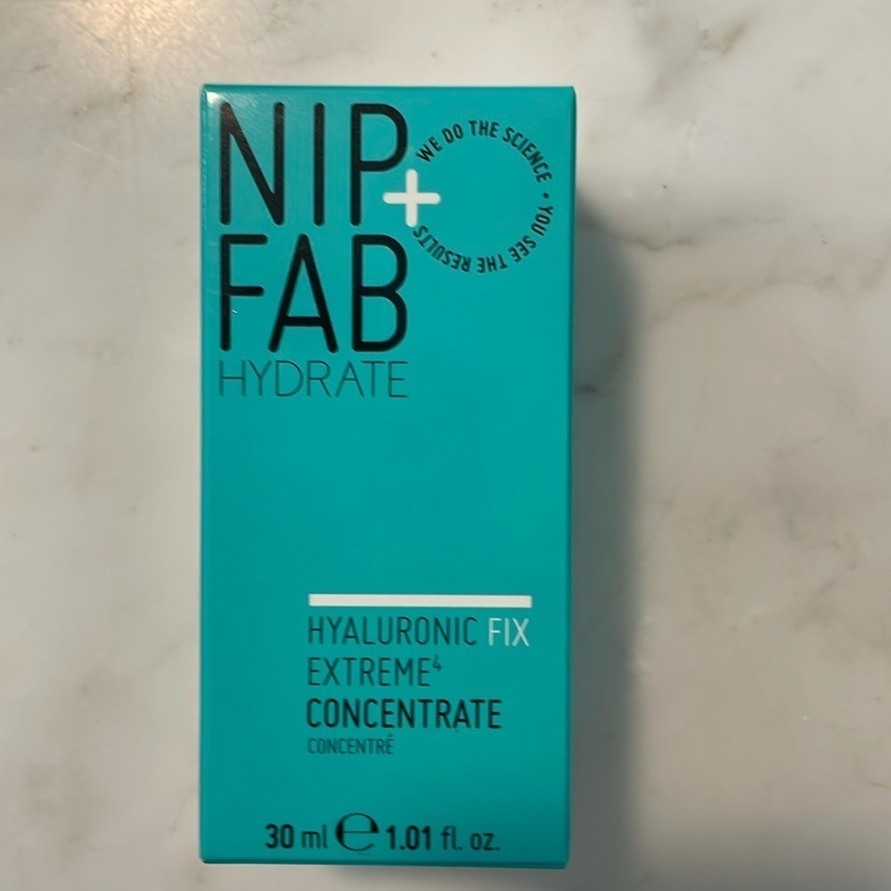 New in Box, NIP + FAB Hydrate Hyaluronic Fix Extreme Concentrate, 1.01 fl oz